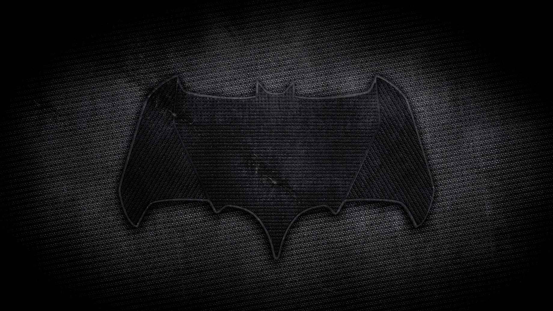 蝙蝠侠深色皮革标志4K壁纸
